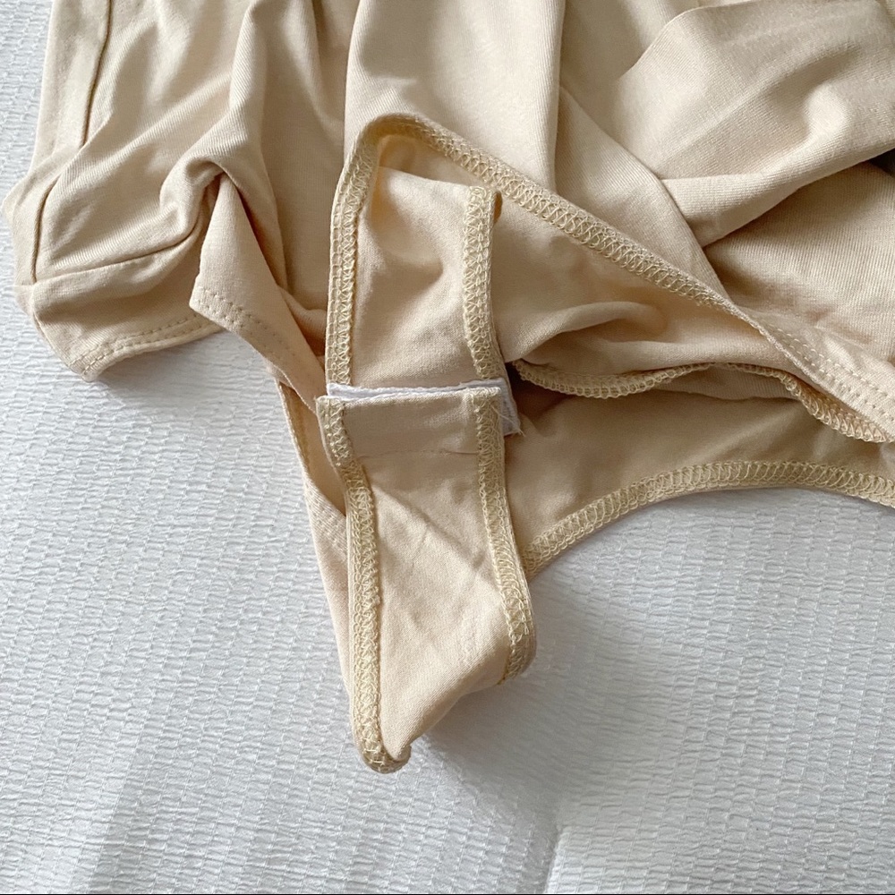 NWT Lulu’s Cream Tied Shoulder Strap Bodysuit - Picture 10 of 12